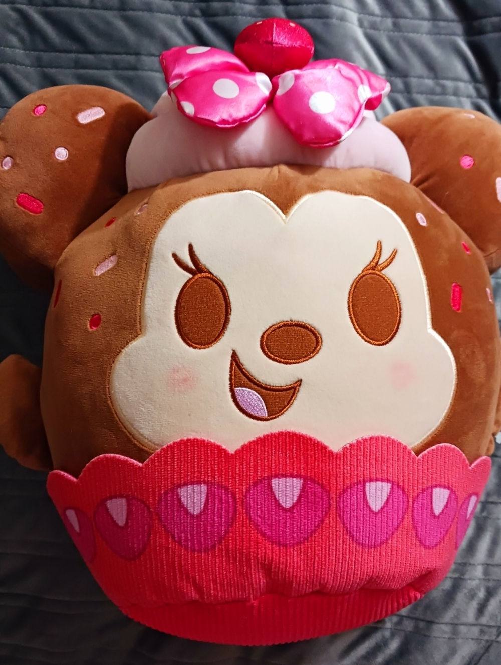 Disney Munchlings Jumbo 15" Strawberry Cupcake Minnie